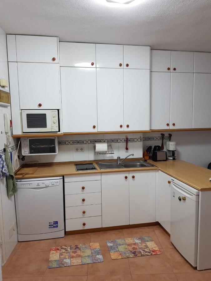 Modern, Cozy Studio Фуeнхирола Екстериор снимка